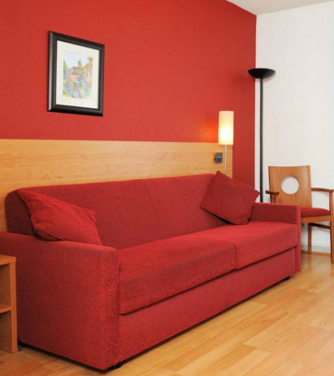 Sejours & Affaires Park Lane 2*