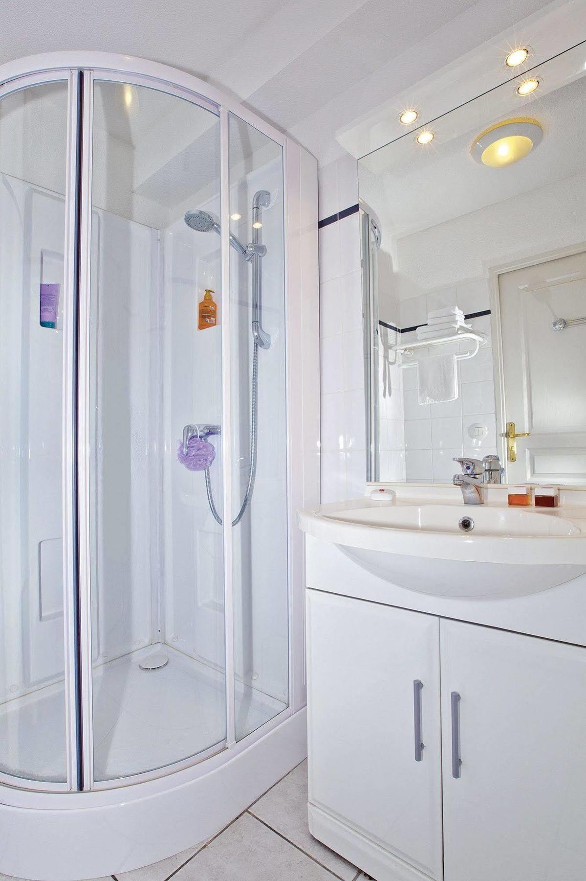 Sejours & Affaires Park Lane 2*