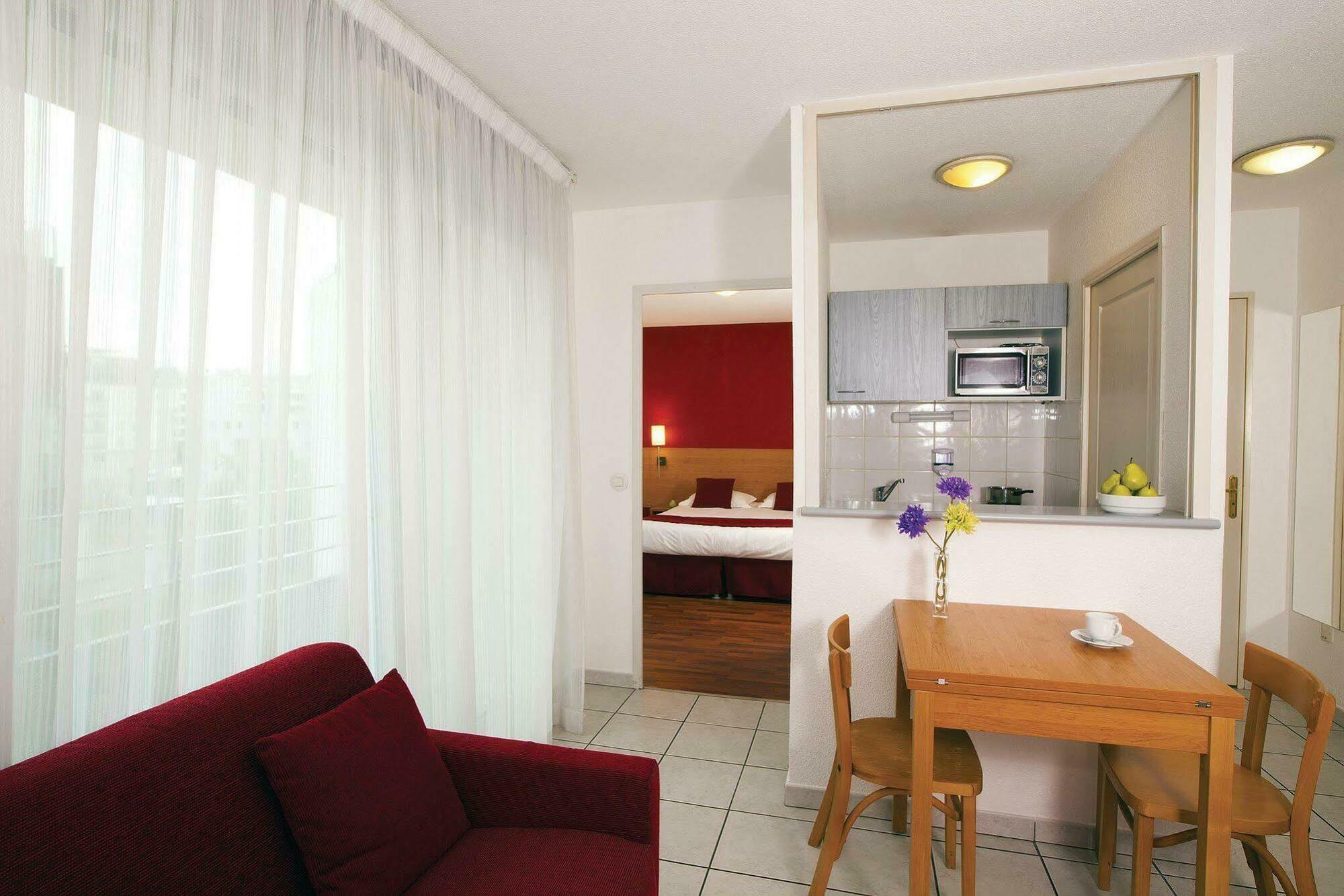 Sejours & Affaires Park Lane